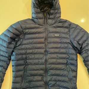 Patagonia down Sweater hoody - Navy Blue - LARGE, men’s - used GREAT shape!!